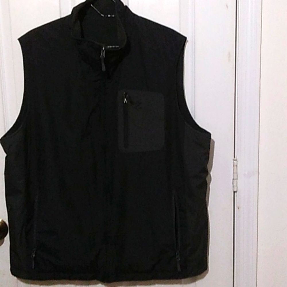Izod mens reversible vest